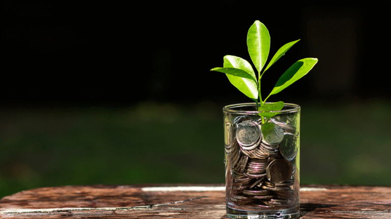 “Descubre inversiones seguras y con propósito en la Bolsa Mercantil de Colombia, conectando empresarios que necesitan liquidez con inversionistas que buscan rentabilidad y respaldo jurídico.”